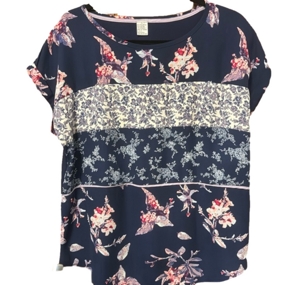 Not Branded Tops - Beautiful Mixed Floral Pattern Blouse